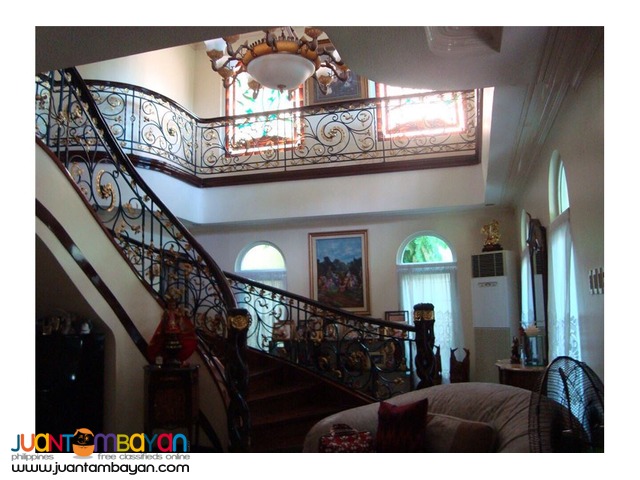 RUSH SALE!!! House in Loyola Grand Villas, Quezon City
