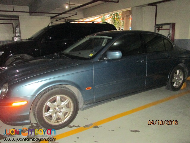 Luxuiary Car ( Jaguar 2001 model )