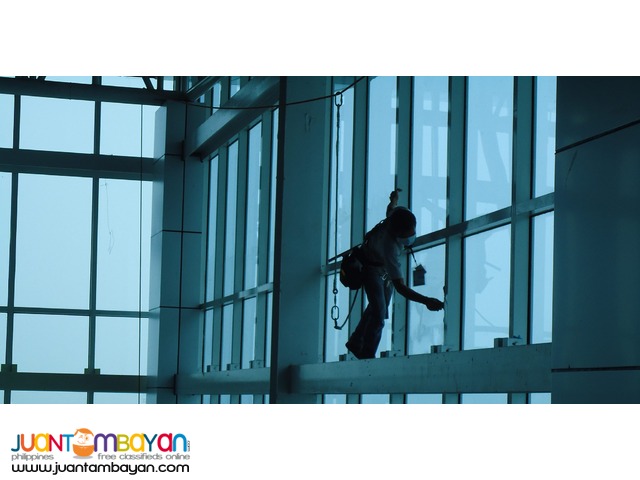 Professional Glass Window Cleaning (Interior & Exterior)
