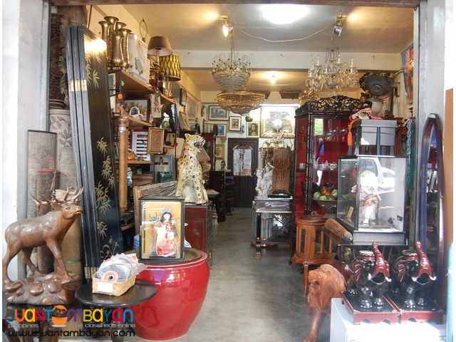 Buying used house furniture decors and artworks