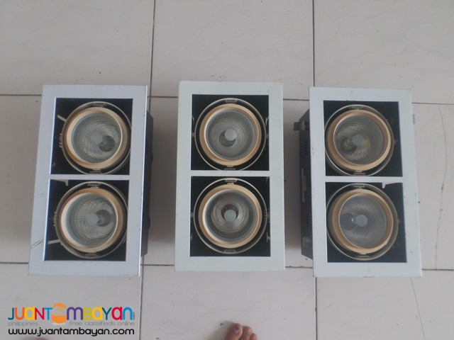 Light bulb housing phillips 220v 2ndhand 