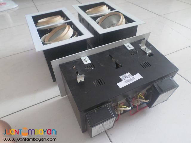 Light bulb housing phillips 220v 2ndhand 