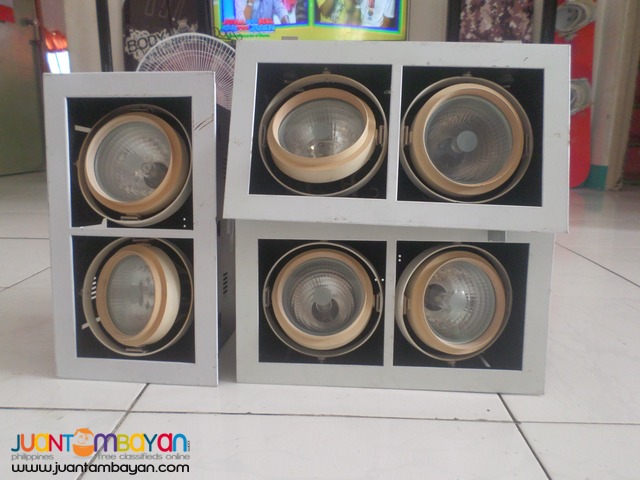 Light bulb housing phillips 220v 2ndhand 