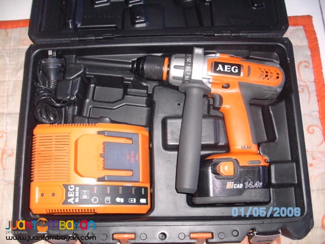 AEG hgammer drill 12v with 1 battery 1 charger brandnew