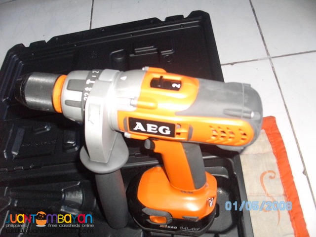 AEG hgammer drill 12v with 1 battery 1 charger brandnew