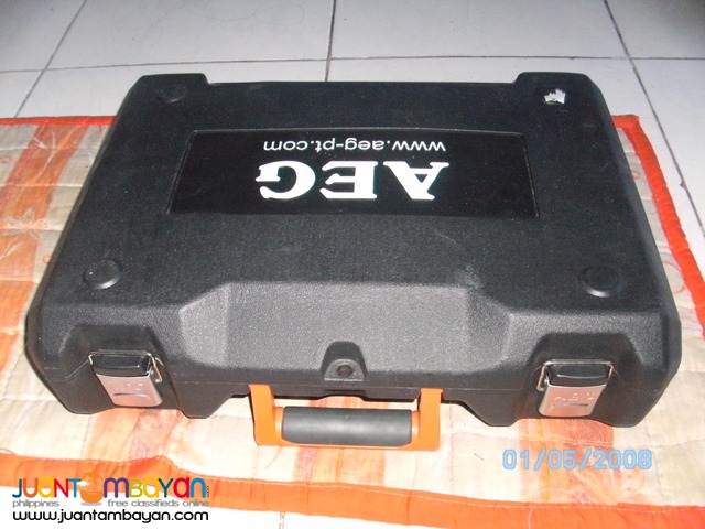 AEG hgammer drill 12v with 1 battery 1 charger brandnew