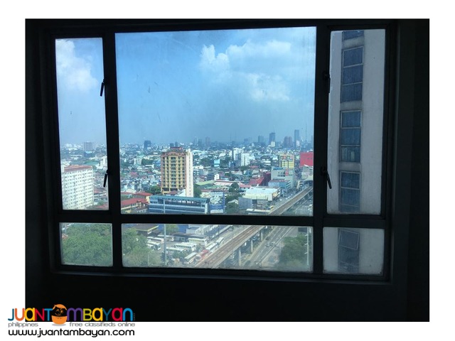 FOR SALE!!! Huge condo in the center of Cubao, Quezon City 