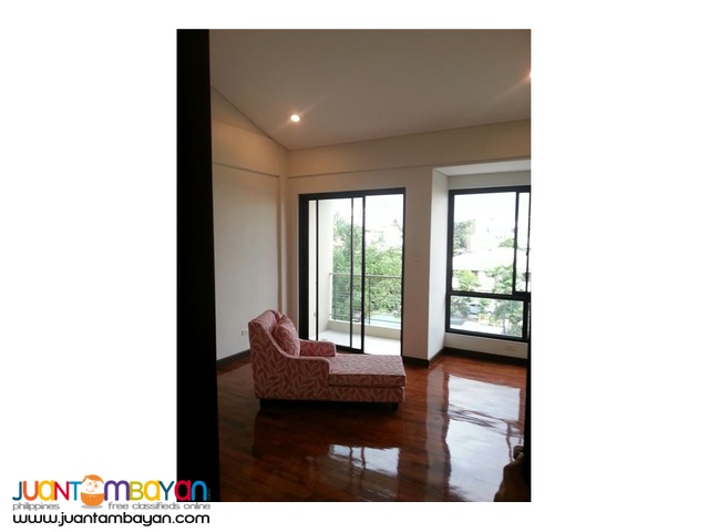 FOR SALE: 3 Bedroom Unit in Regency Park Townhomes, Brgy. Valencia