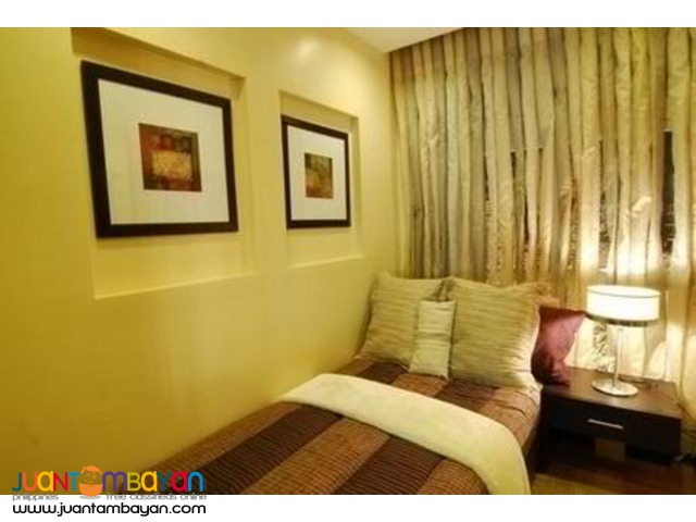 Makati Condo near Magallanes MRT station/alphaland