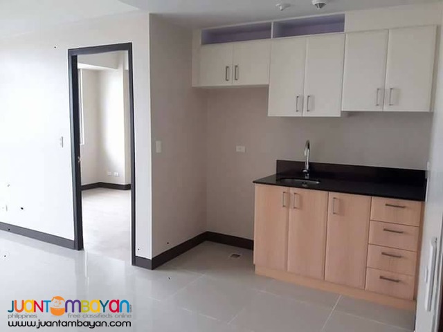 Makati Condo near Magallanes MRT station/alphaland