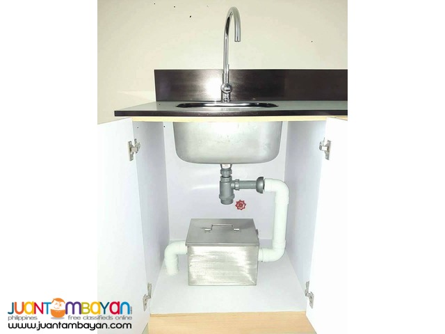 Makati Condo near Magallanes MRT station/alphaland