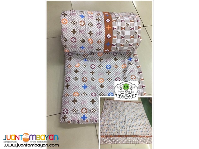 QUEEN SIZE COMFORTER - BLANKET COMFORTER