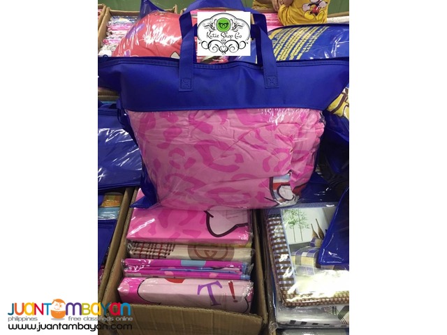 QUEEN SIZE COMFORTER - BLANKET HELLO KITTY COMFORTER