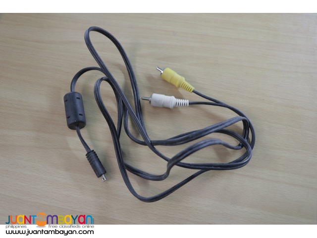 Selling Nikon D5000 DSLR 2nd Hand