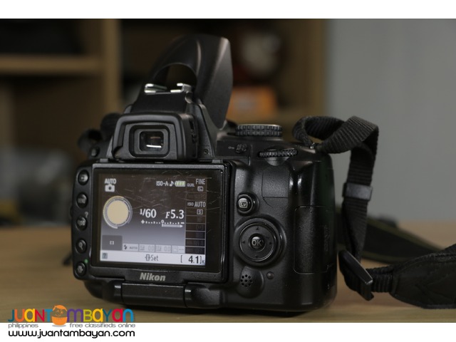 Selling Nikon D5000 DSLR 2nd Hand