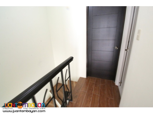 PH562 Townhouse for Sale in Tandang Sora at 3.6M