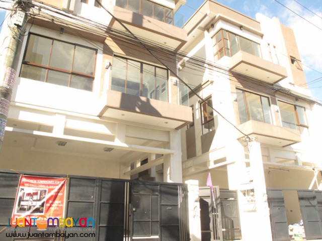 PH543 Townhouse for sale in Tandang Sora QC at 6.9M