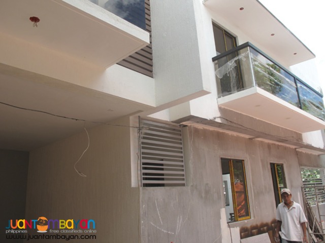 PH583 Townhouse For Sale In Project 6 at 5.5M 