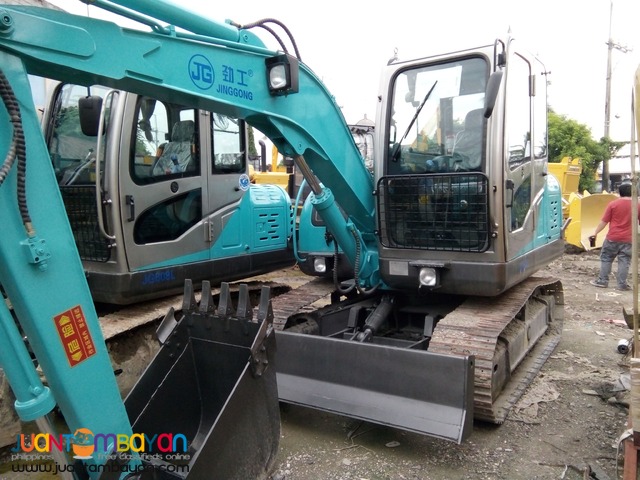 BACKHOE EXCAVATOR LOADER (wheel/chain type)