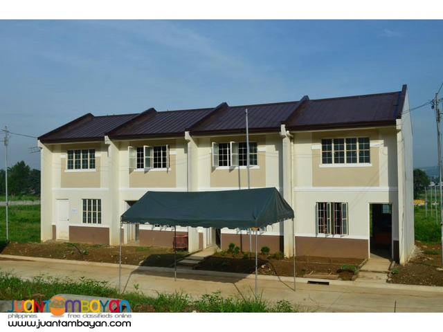CLAYTON HIILS AFFORDABLE PRESELLING TOWNHOUSE THRU PAG IBIG