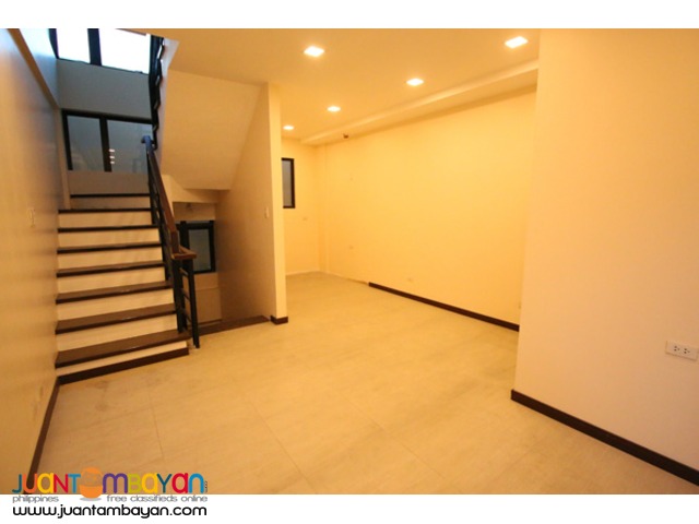 PH389 Townhouse in New Manila at 6.8M