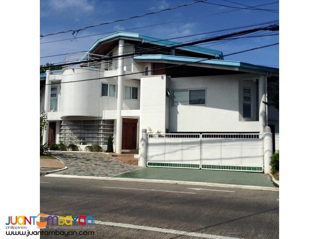 5 Br Ayala Alabang Newly Renovated House For Sale 