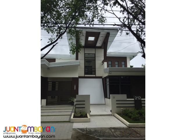 4 Br Ayala Alabang House For Lease 350k per Month