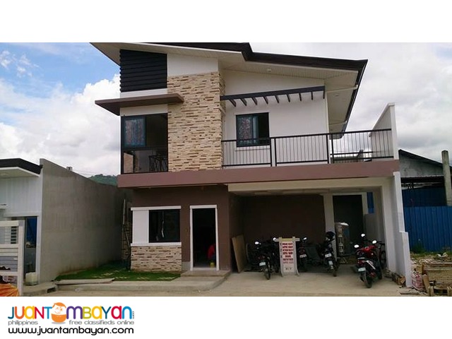 For sale house in minglanilla - duplex walking distance to main road