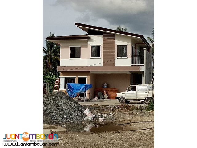 For sale house in minglanilla - duplex walking distance to main road