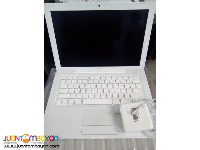 Apple MacBook 13.3-Inch Laptop (2.1GHz Intel Core 2 Duo Apple MacBook 13.3-Inch Laptop (2.1GHz Intel Core 2 Duo