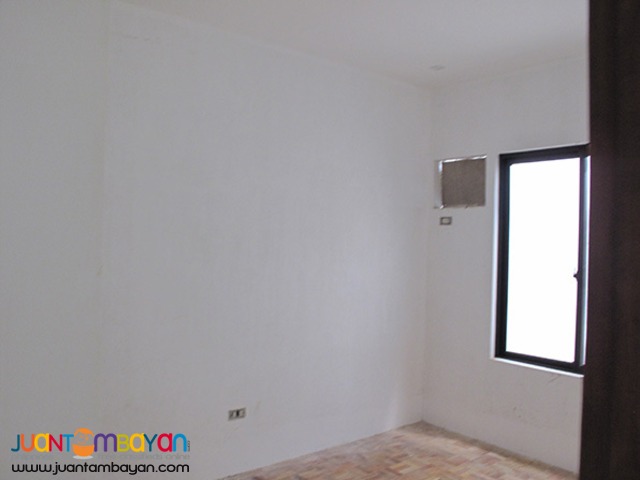 PH771 Townhouse For Sale In Tandang Sora At 7.3M