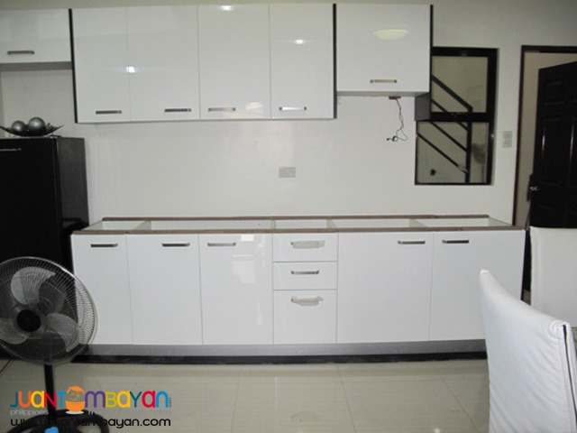 PH526 Classy Townhouse in Fairview Quezon City at 6.495M