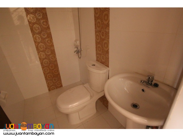 PH574 Townhouse for Sale in East Fairview at 6.6M