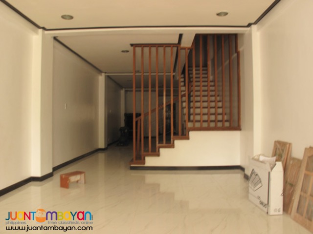 PH577 Townhouse for Sale in Fairview at 7.5M