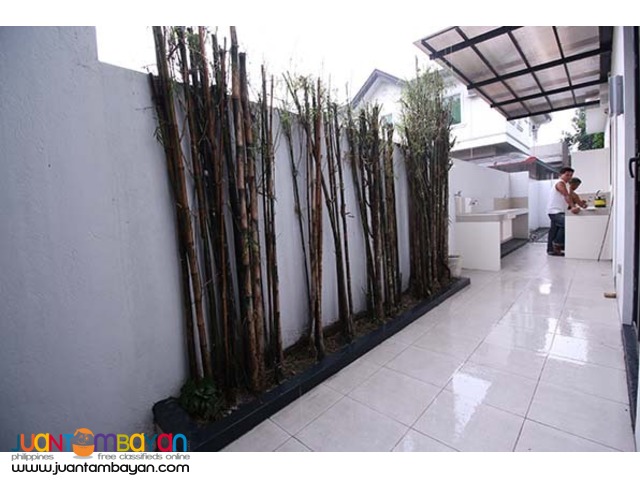 PH806 House and Lot for Sale in Fairview at 22M