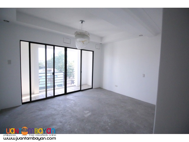 PH560 Townhouse for Sale in Scout Area at 16.950M