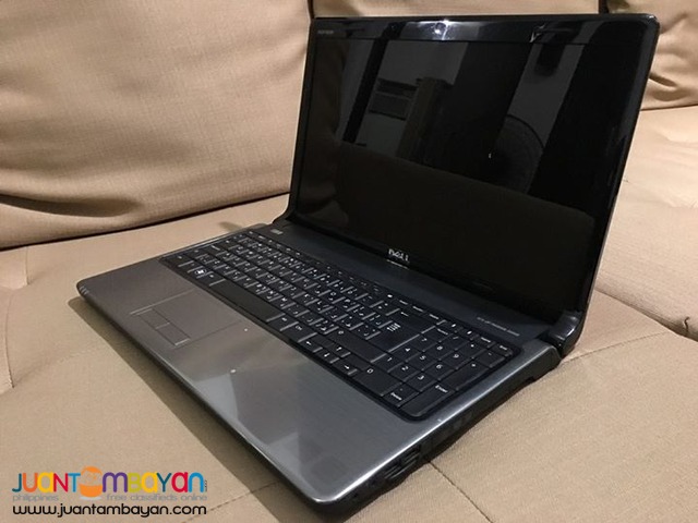 Dell Inspiron 1564 intel i3 pink laptop