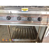 Gas Range with Shelf