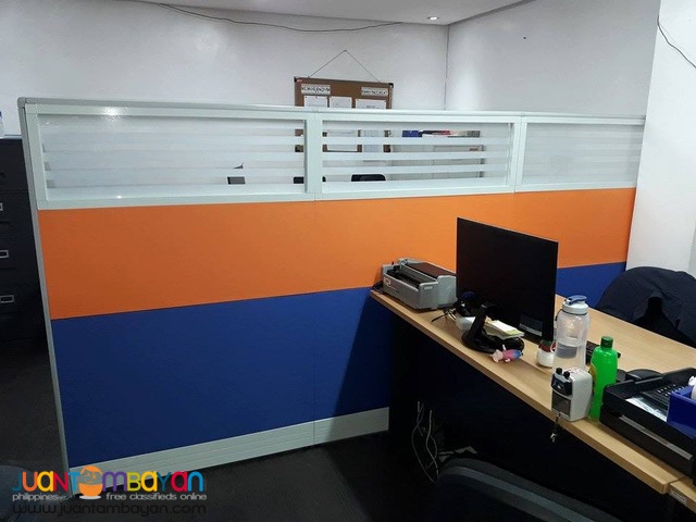 Glass Stripes Design with Office Partittion