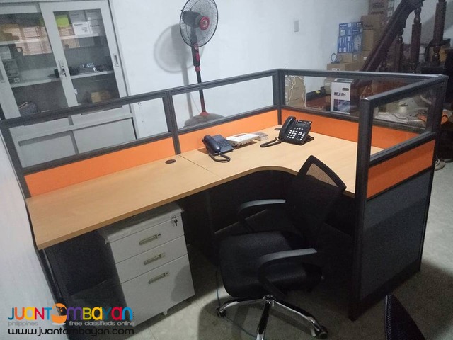 Managers Table Office Partition