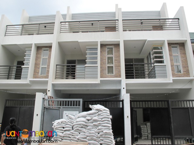 PH734 Townhouse For Sale In Tandang Sora At 6.950M