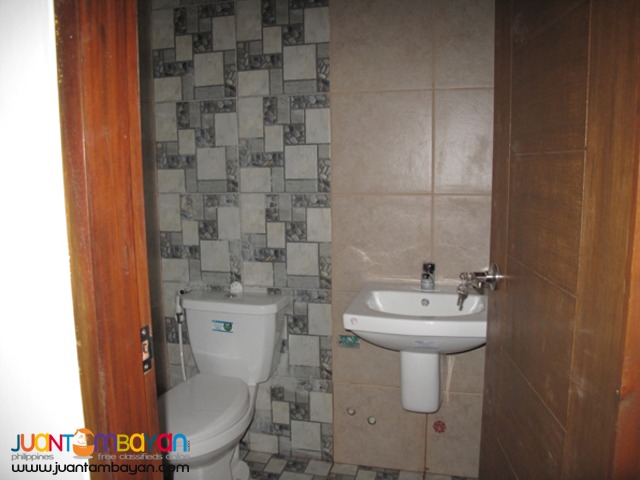 PH734 Townhouse For Sale In Tandang Sora At 6.950M