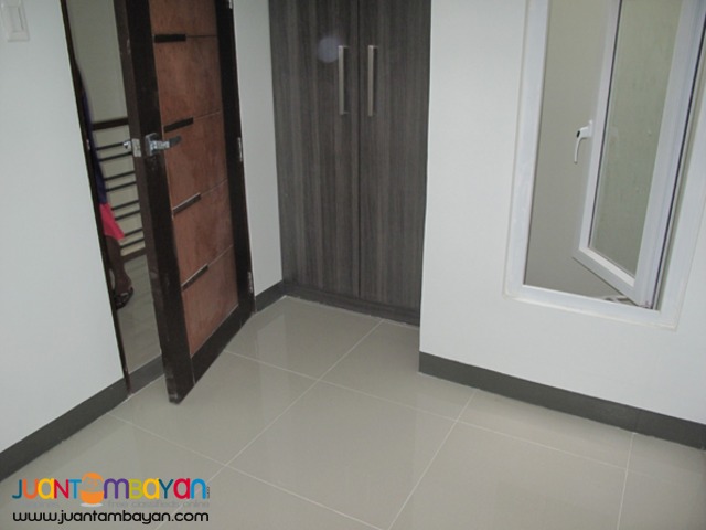PH856 Townhouse in Project 8 Quezon City For Sale at 6.9M