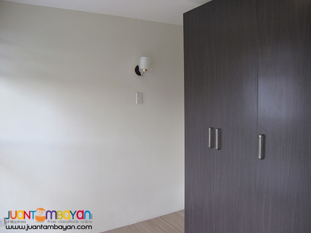 PH805 Townhouse For Sale In Kamias At 9.7M