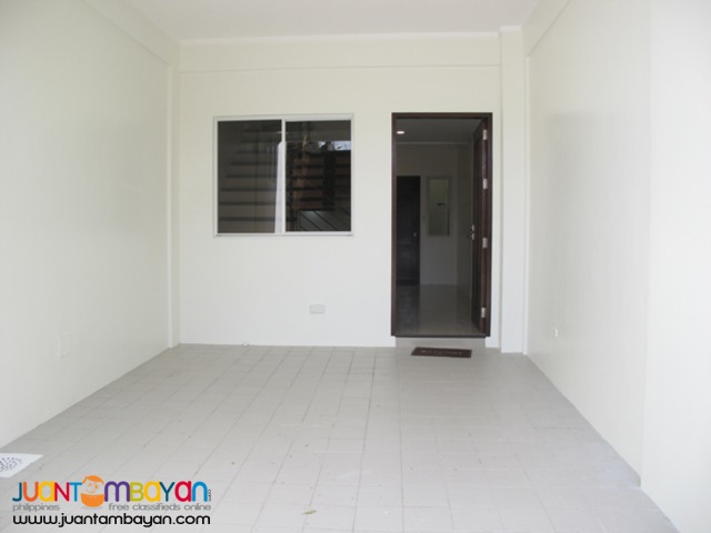 PH874 Townhouse in Cubao for Sale at 7.990M