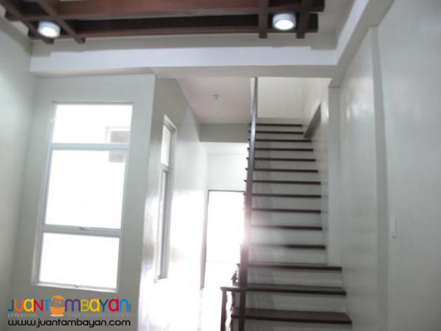 PH814 - Townhouse For Sale In Kamias At 10.5M