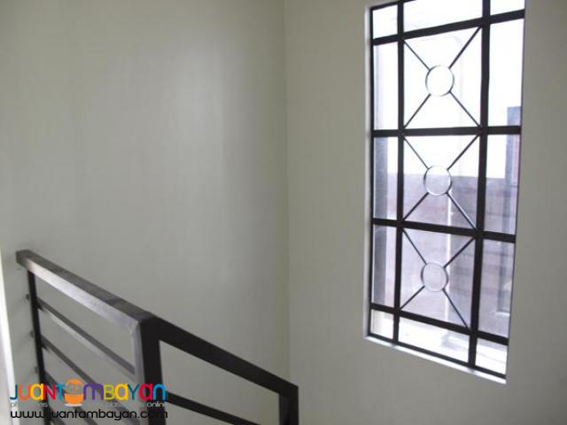 PH901 House and Lot in West Faiview For Sale At 4.8M