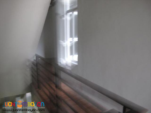 PH814 Townhouse For Sale In Kamias At 10.5M