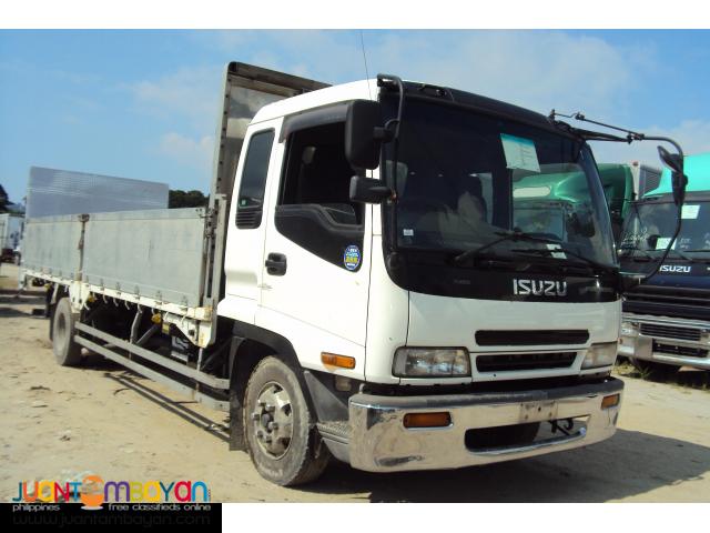 Isuzu forward стекло