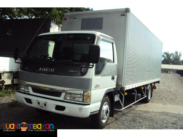 isuzu closed van for sale